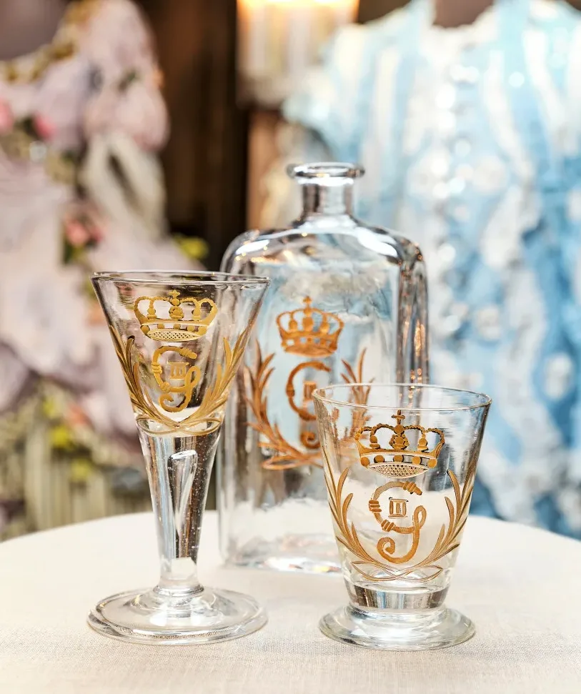 Glasses with Gustav the third's initials